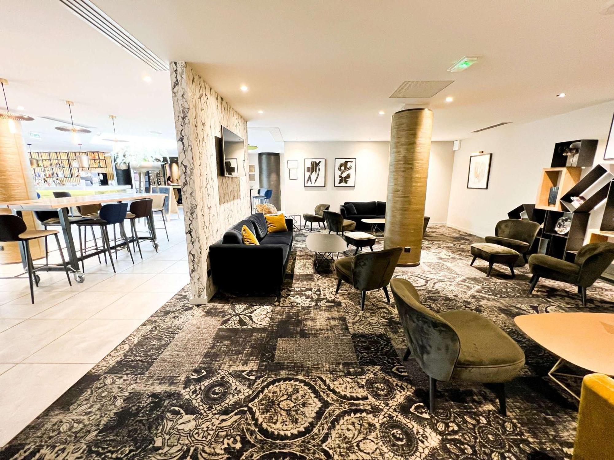 Mercure Pau Palais Des Sports Eksteriør bilde