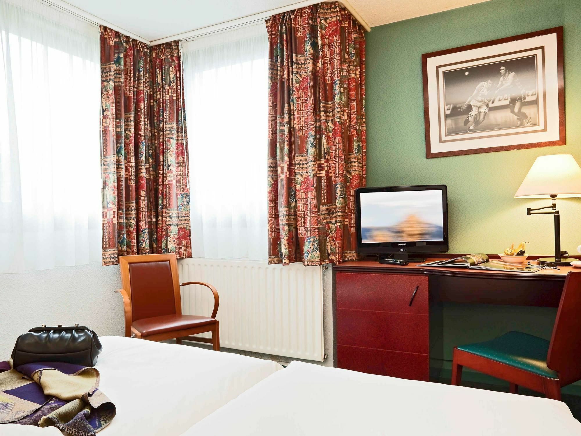Mercure Pau Palais Des Sports Eksteriør bilde