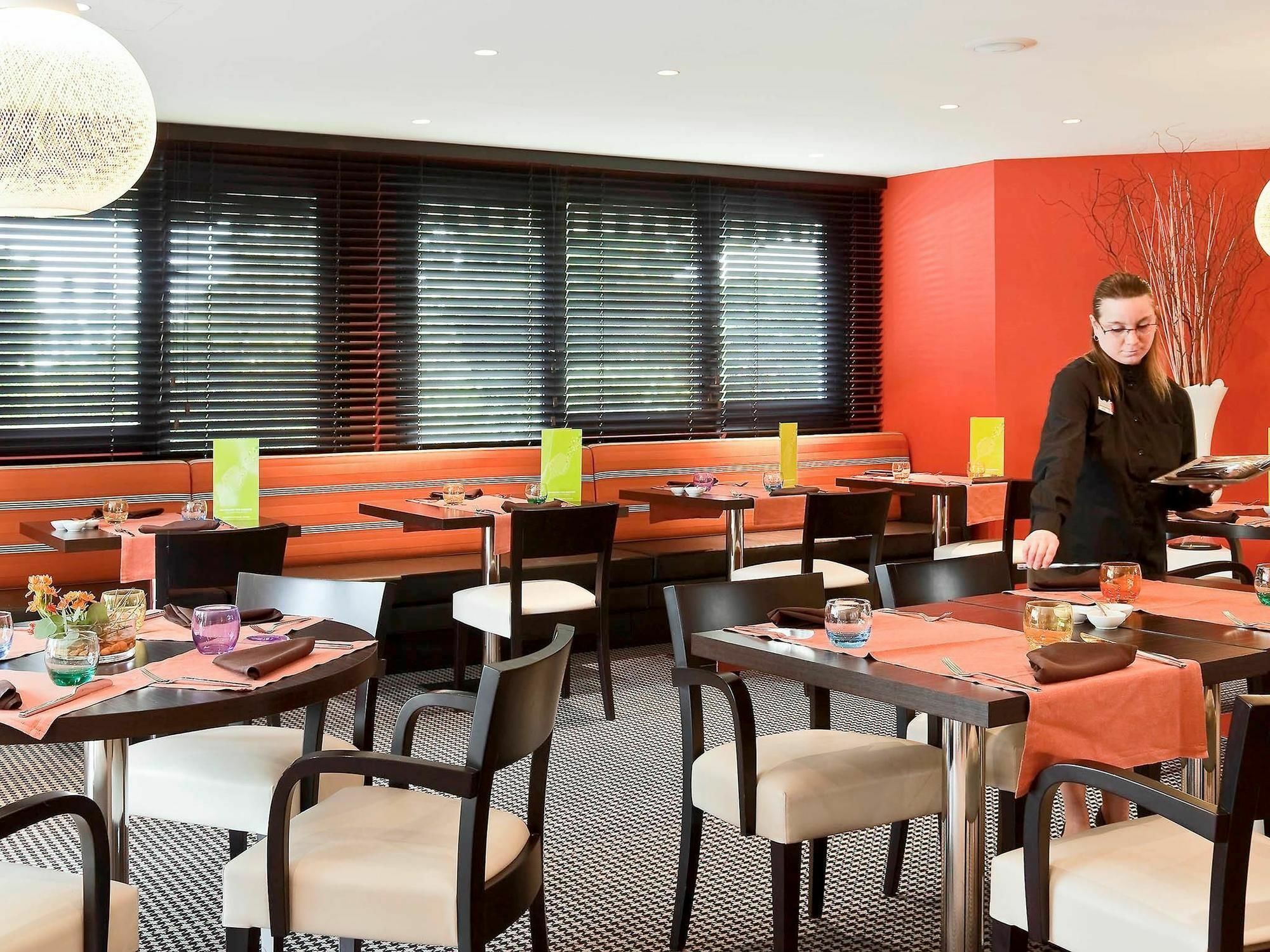 Mercure Pau Palais Des Sports Eksteriør bilde