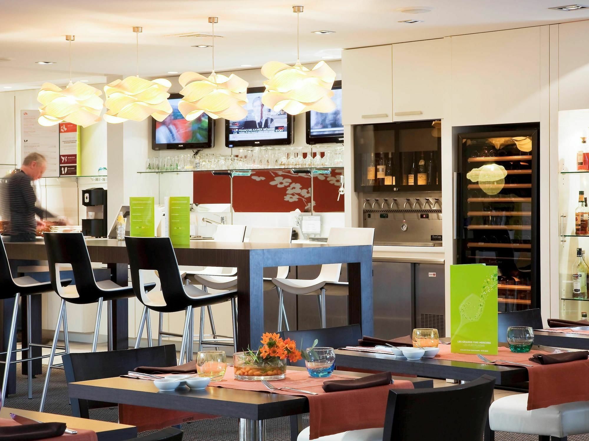 Mercure Pau Palais Des Sports Eksteriør bilde